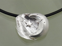 ���� �O�c���q�q